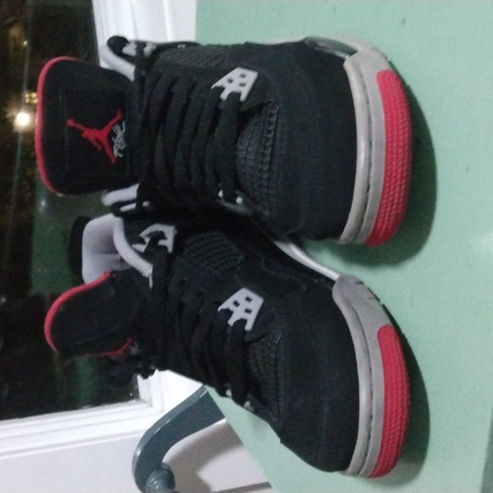 2019 Jordan 4 retro cement